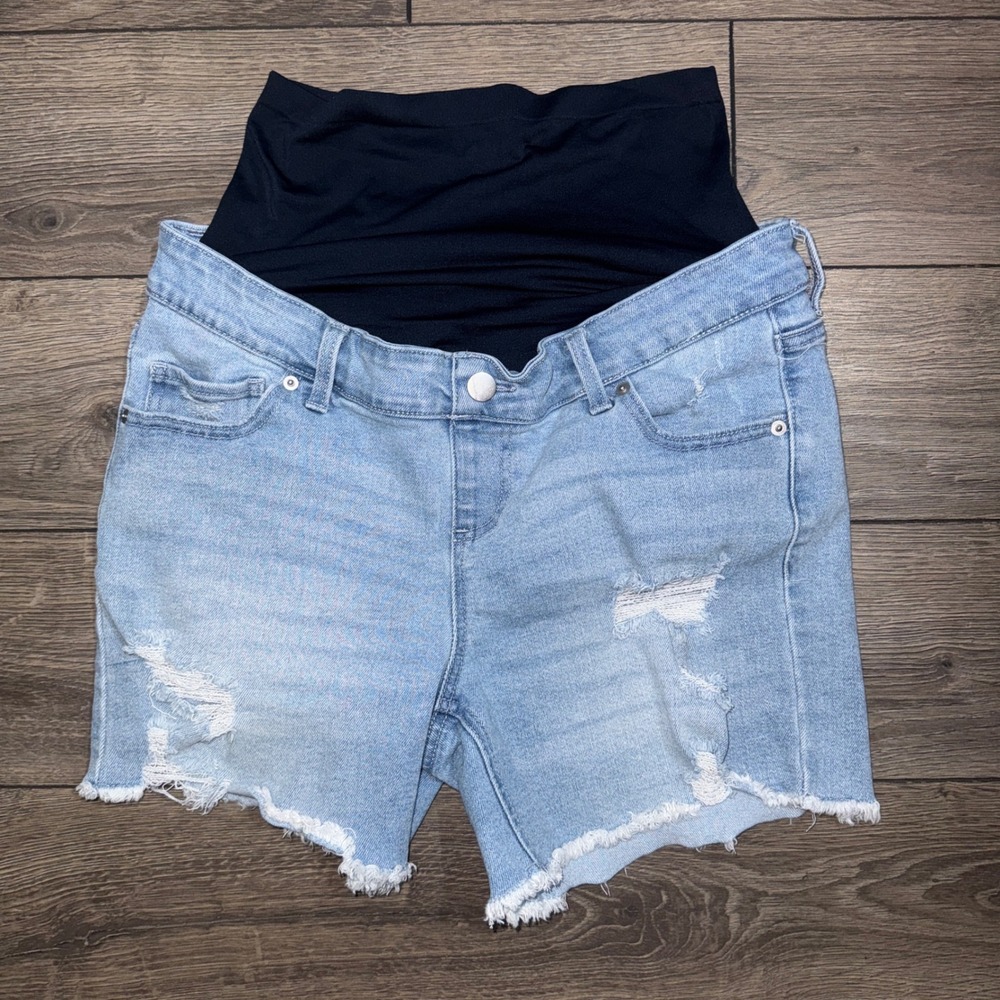Time and Tru Womens Distressed Maternity Denim Shorts Light Wash Blue Sz M 8-10